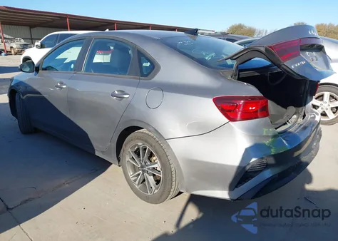 2024 Kia Forte Lxs z USA, uszkodzony, nr VIN 3KPF24AD8RE764034